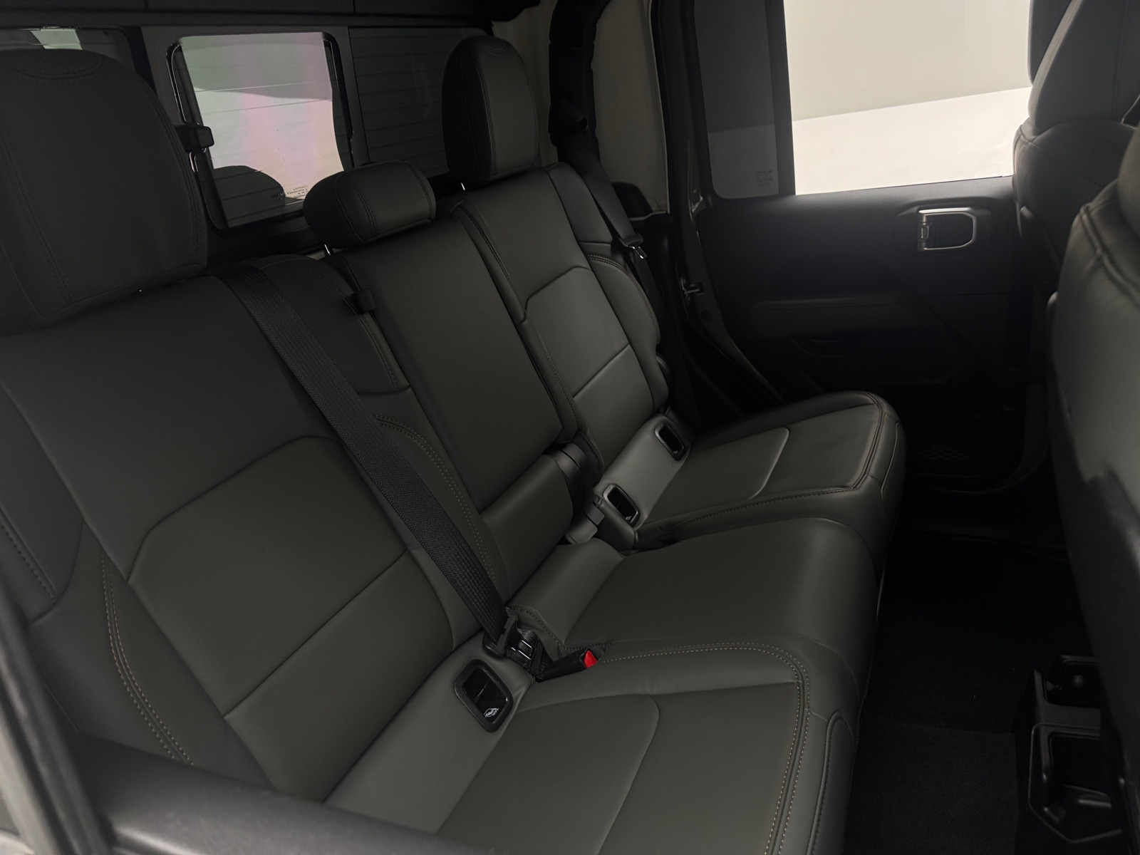 Thumbnail: 2025 Jeep Gladiator - 5