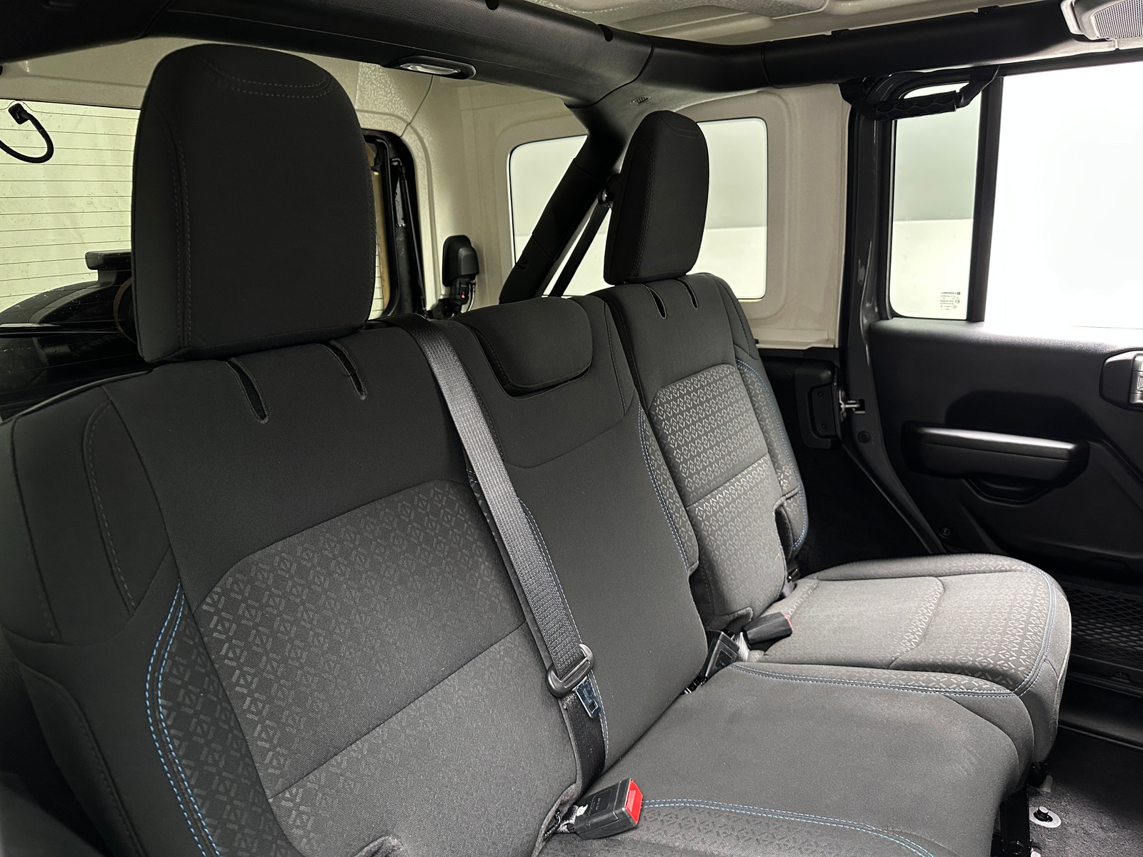 Thumbnail: 2021 Jeep Wrangler - 6