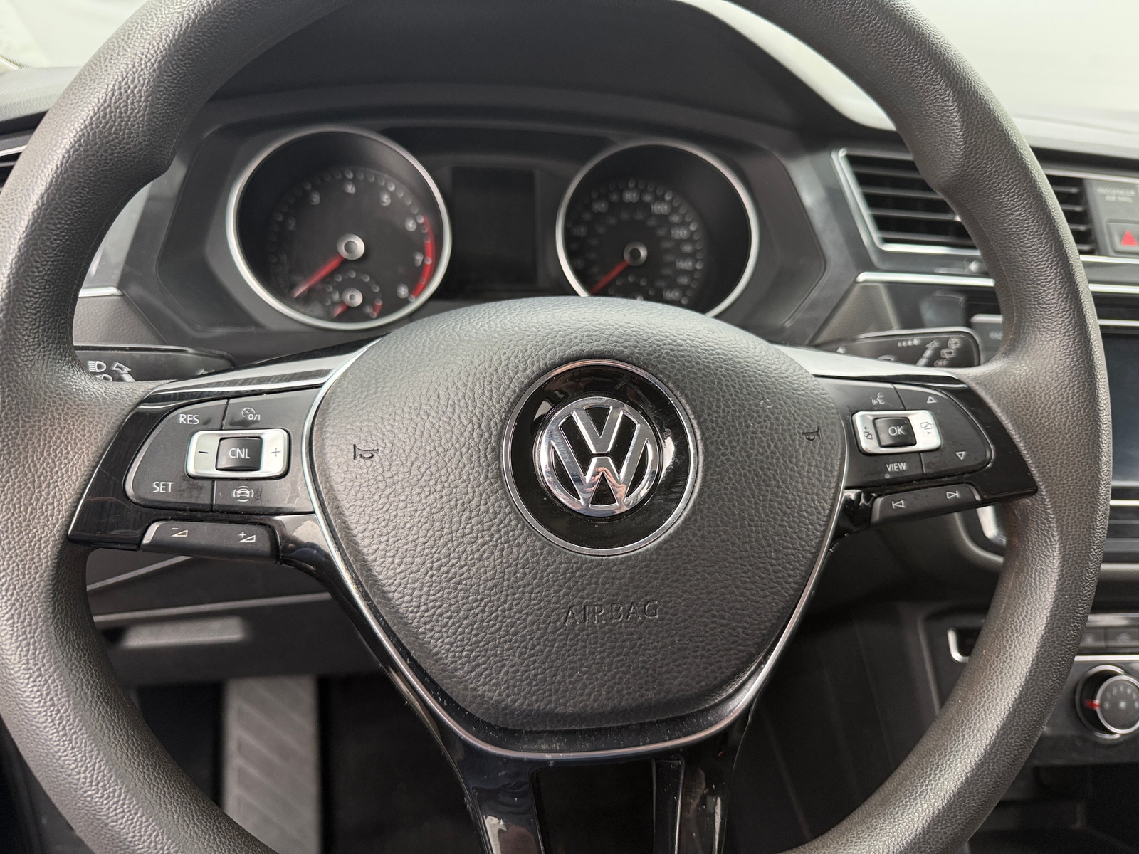 Thumbnail: 2021 Volkswagen Tiguan - 5