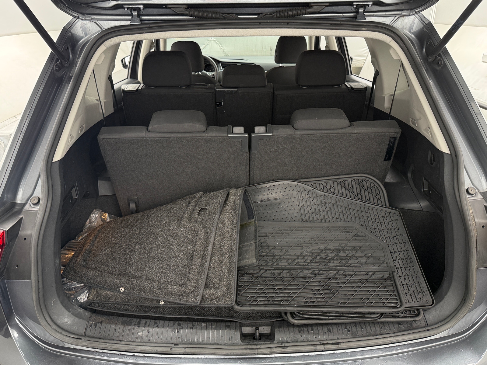 Thumbnail: 2021 Volkswagen Tiguan - 7