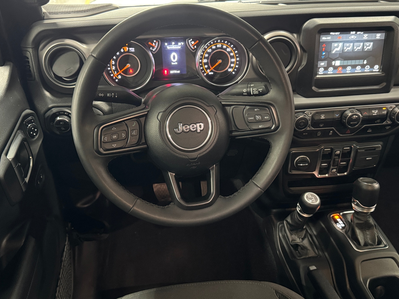 Thumbnail: 2023 Jeep Gladiator - 5