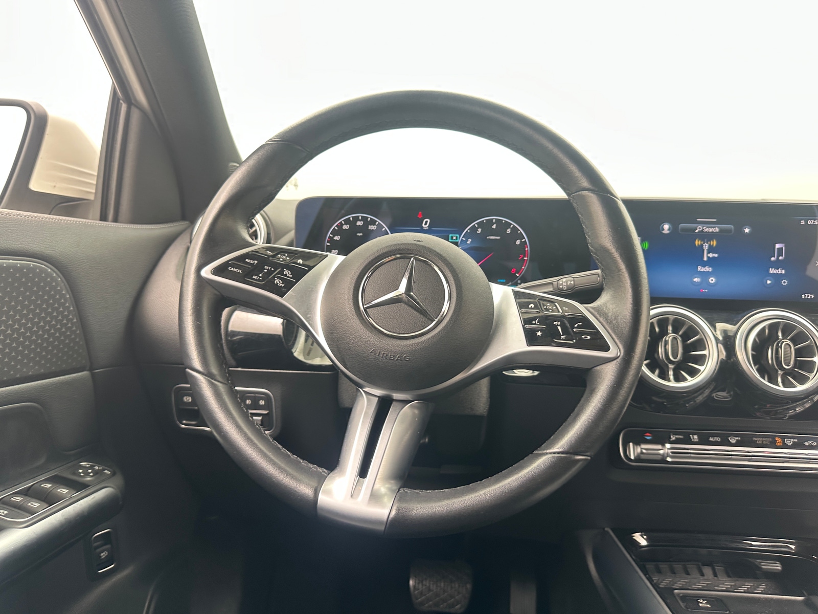 Thumbnail: 2025 Mercedes-Benz GLA - 4