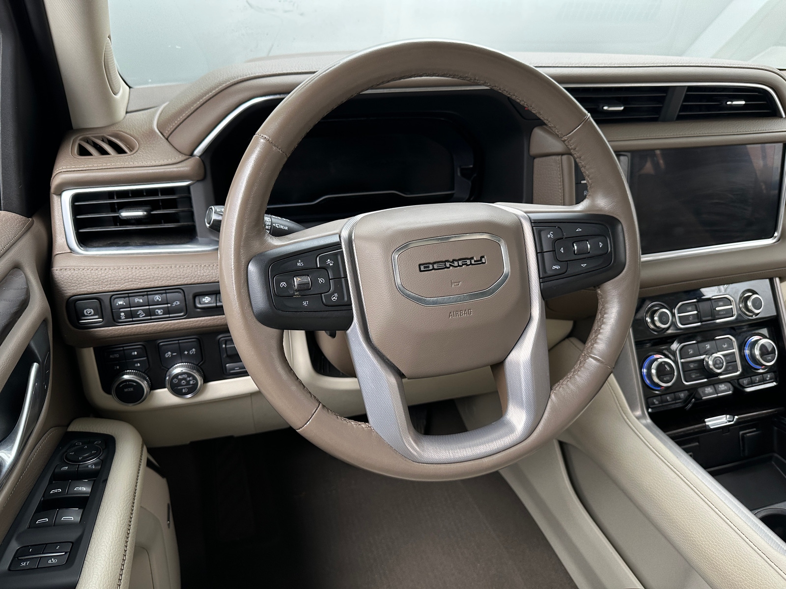 Thumbnail: 2022 GMC Yukon - 4