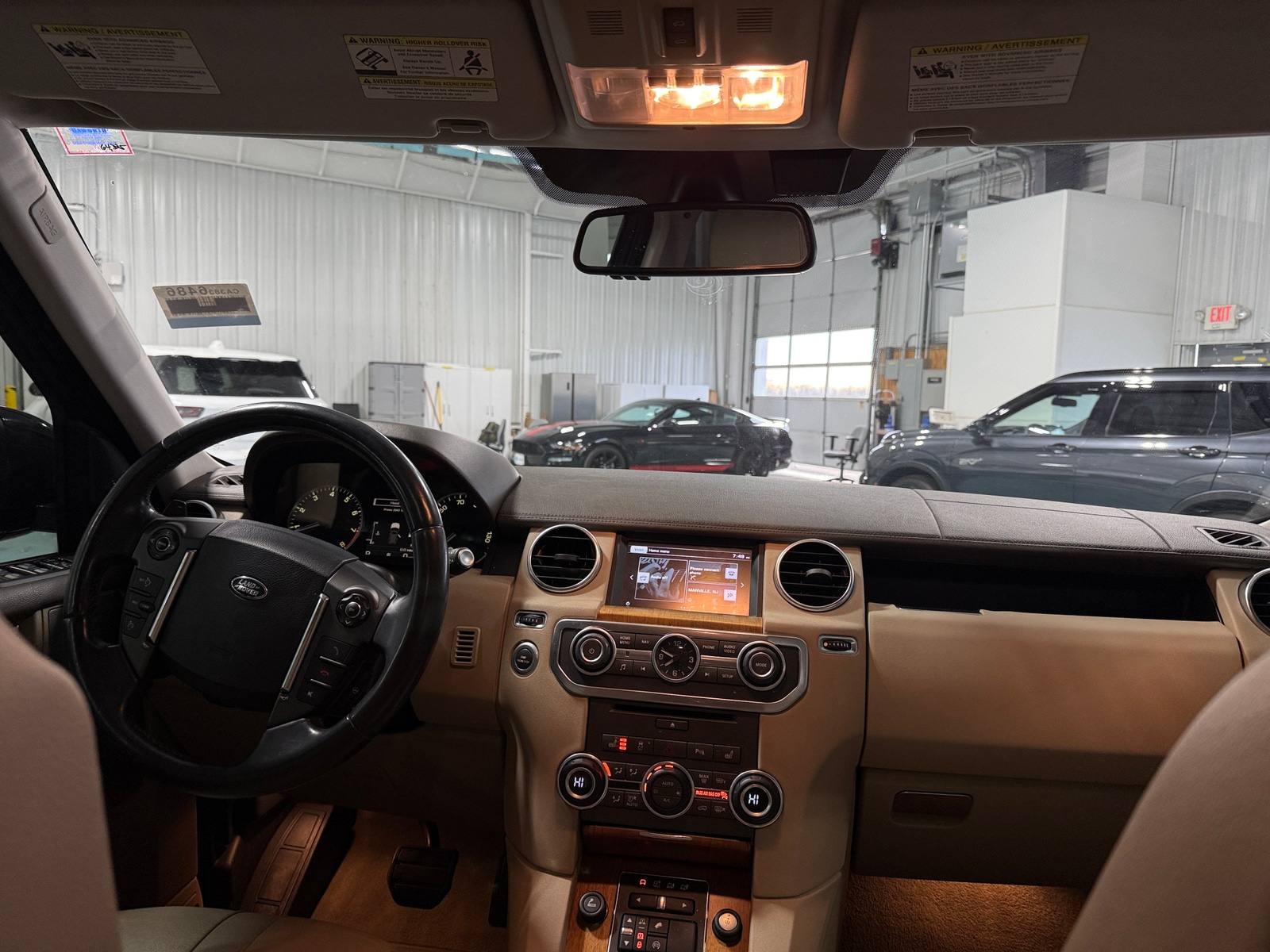 Thumbnail: 2016 Land Rover LR4 - 2