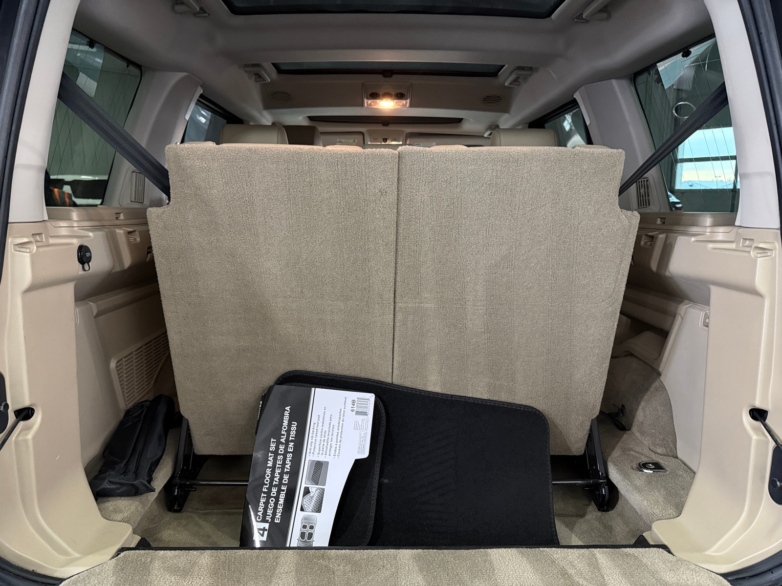 Thumbnail: 2016 Land Rover LR4 - 6