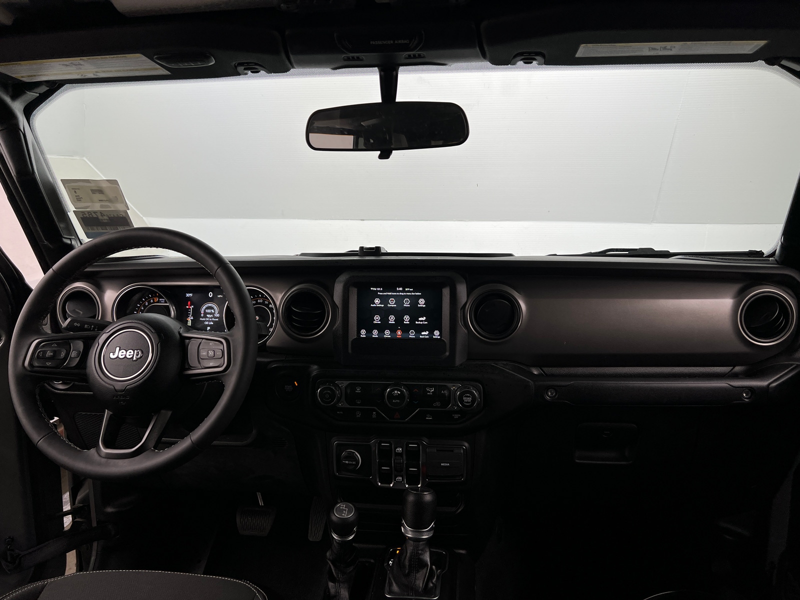 Thumbnail: 2023 Jeep Gladiator - 2