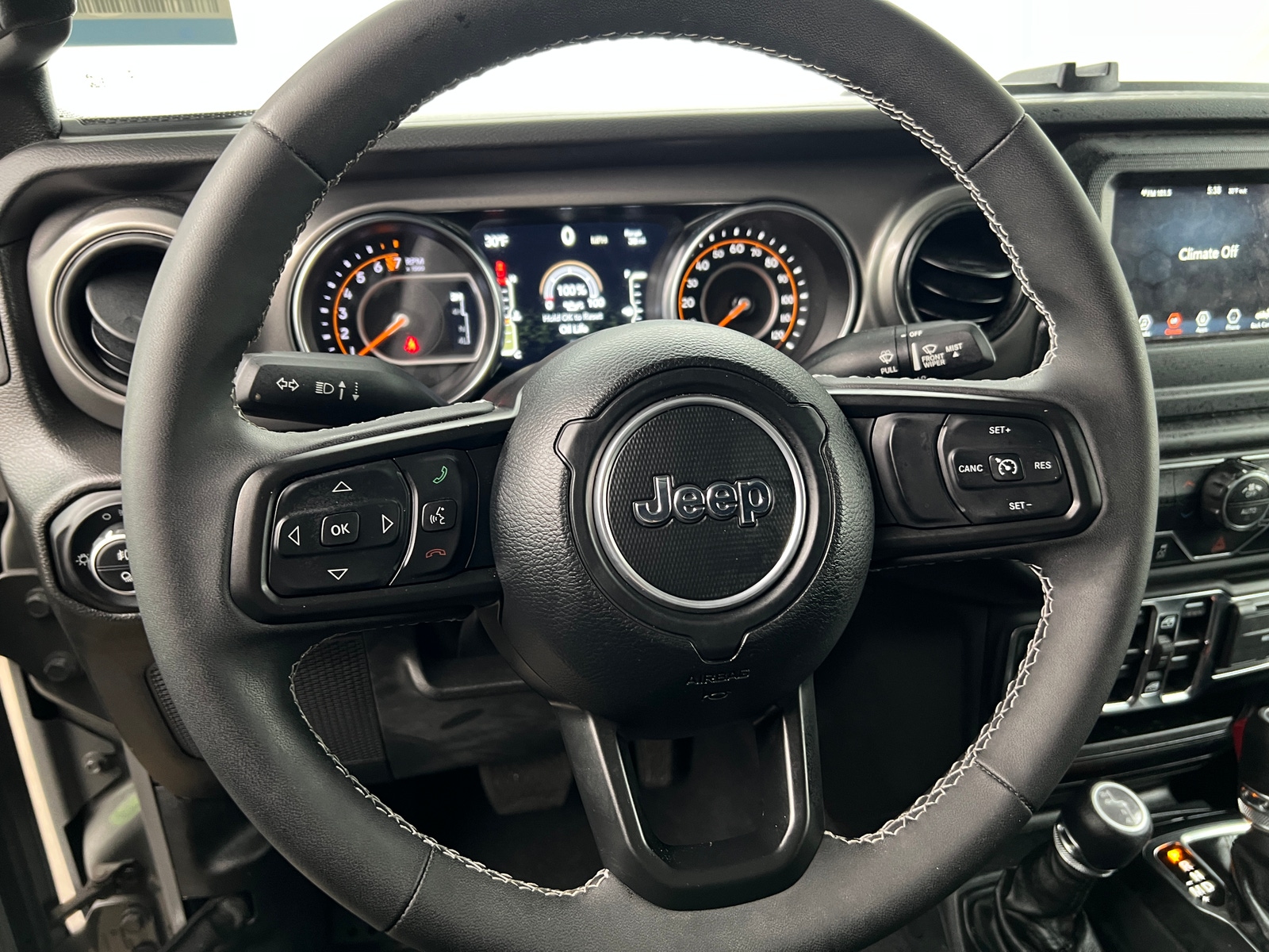 Thumbnail: 2023 Jeep Gladiator - 4