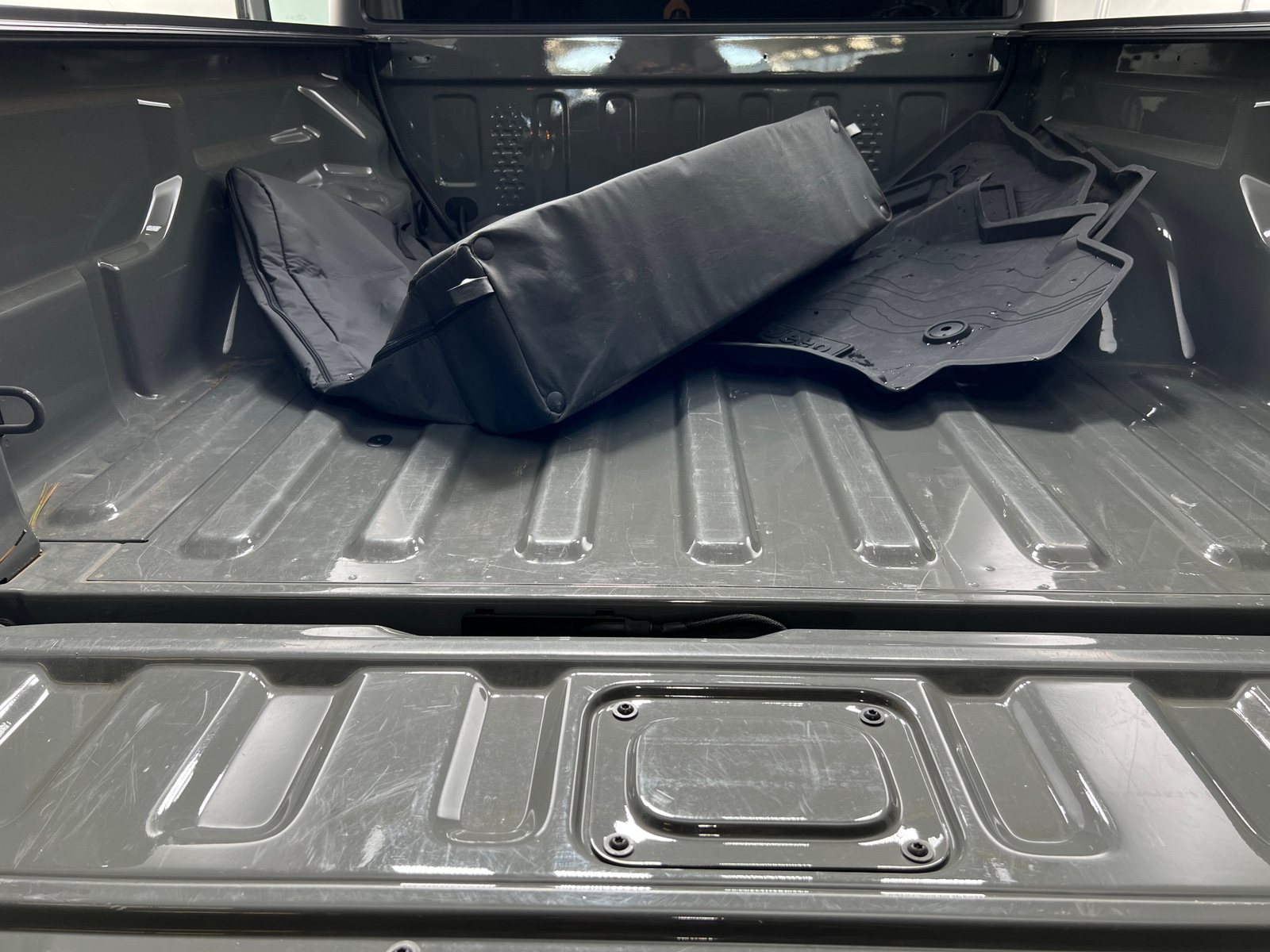 Thumbnail: 2023 Jeep Gladiator - 6