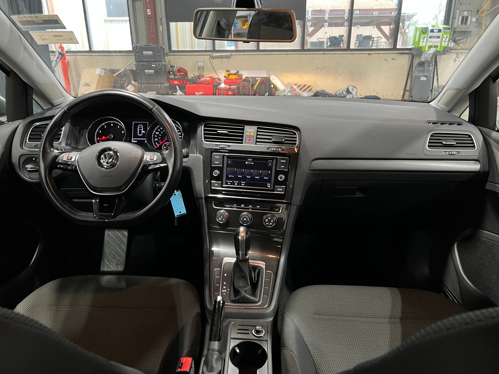 Thumbnail: 2018 Volkswagen Golf - 3