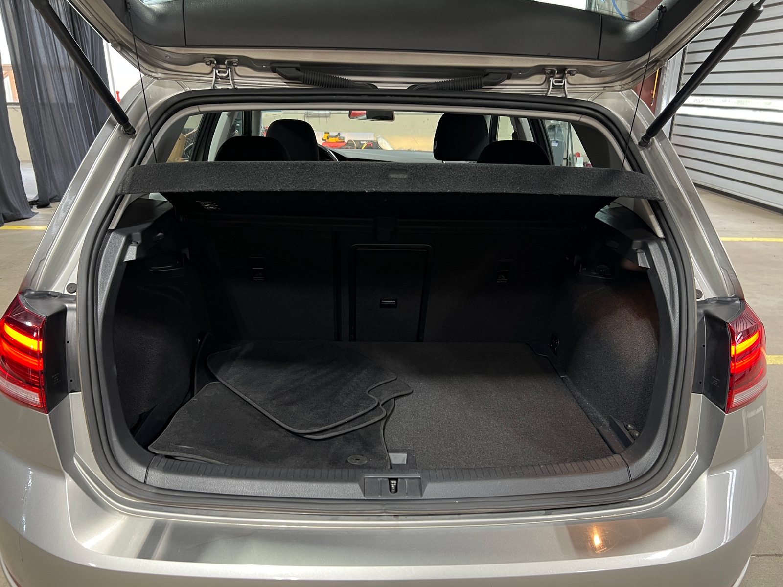 Thumbnail: 2018 Volkswagen Golf - 7