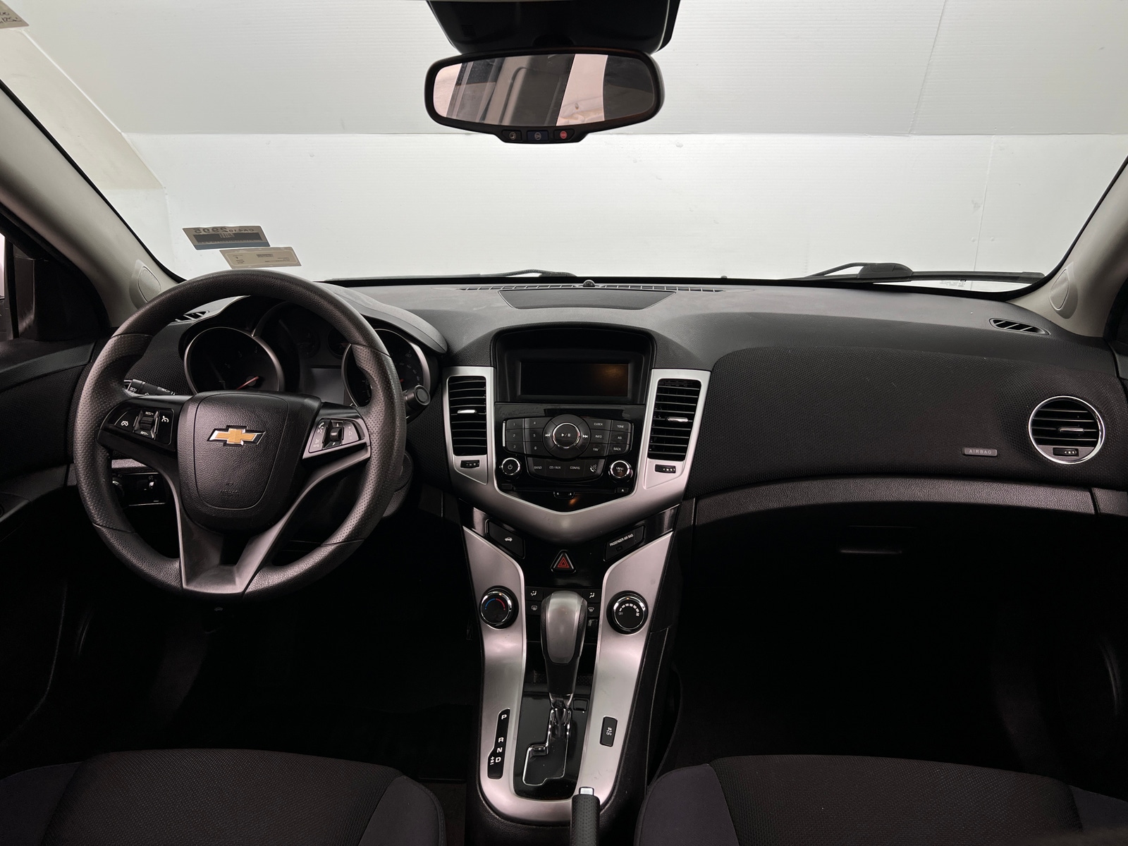 Thumbnail: 2015 Chevrolet Cruze - 3