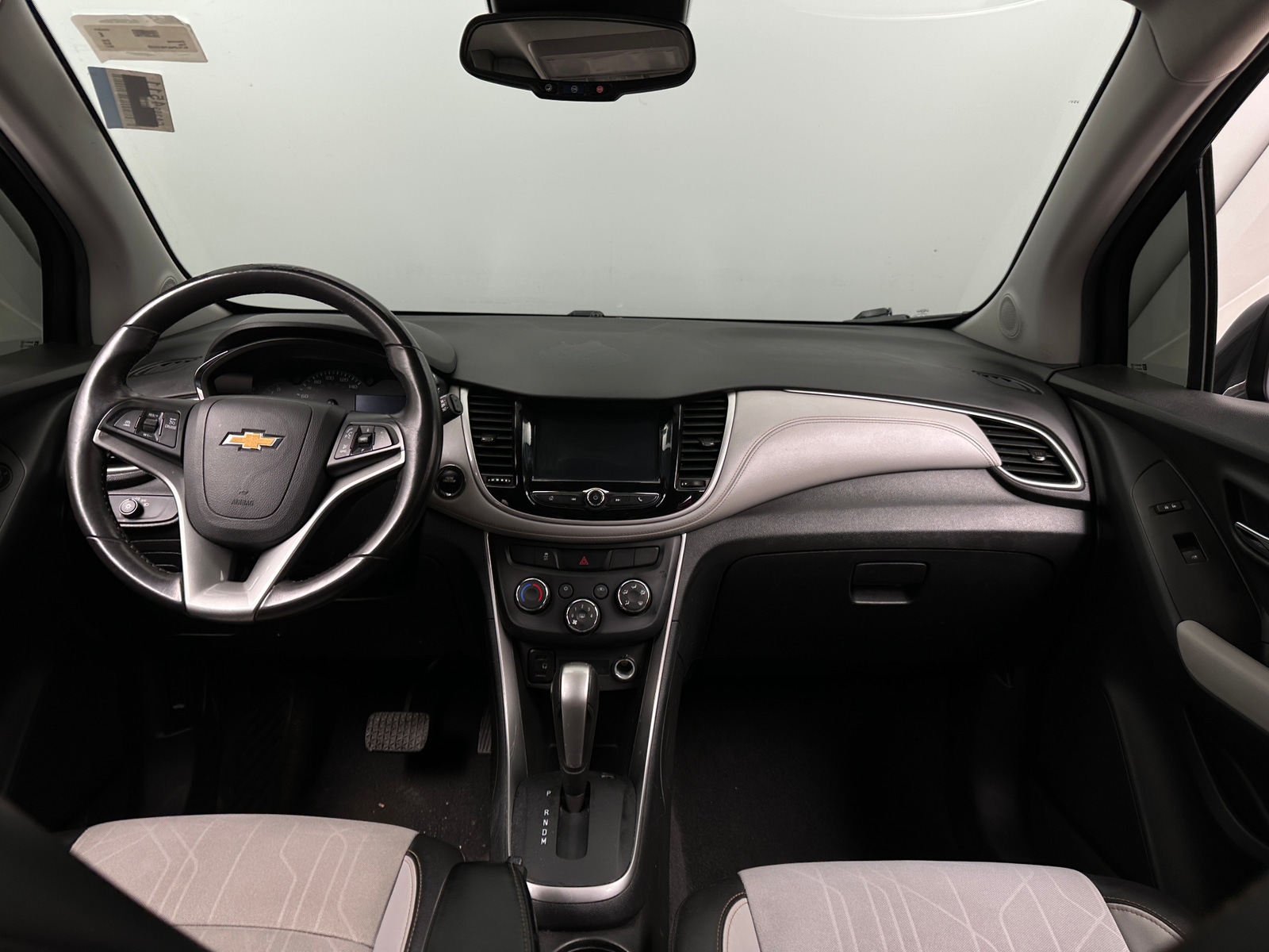 Thumbnail: 2017 Chevrolet Trax - 3
