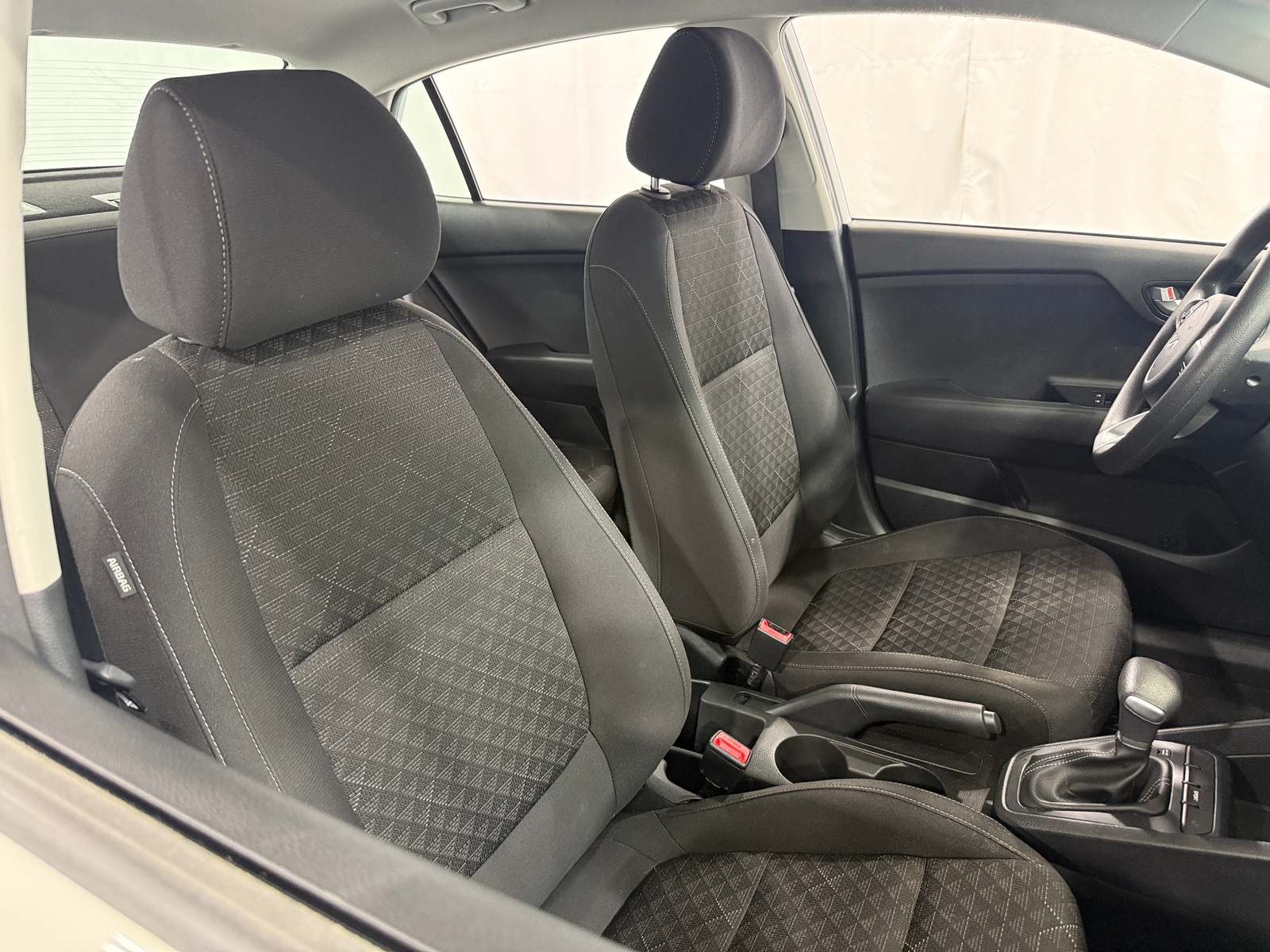 Thumbnail: 2022 Kia Rio - 2