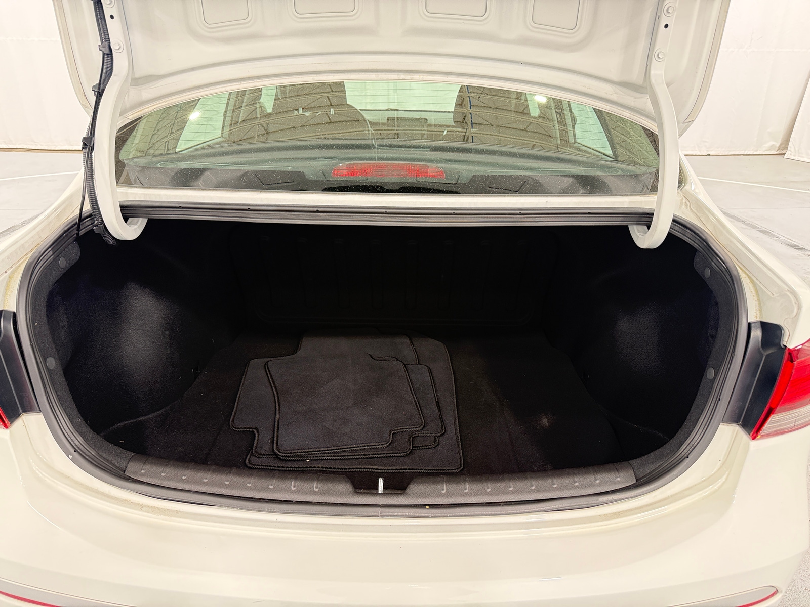 Thumbnail: 2022 Kia Rio - 7