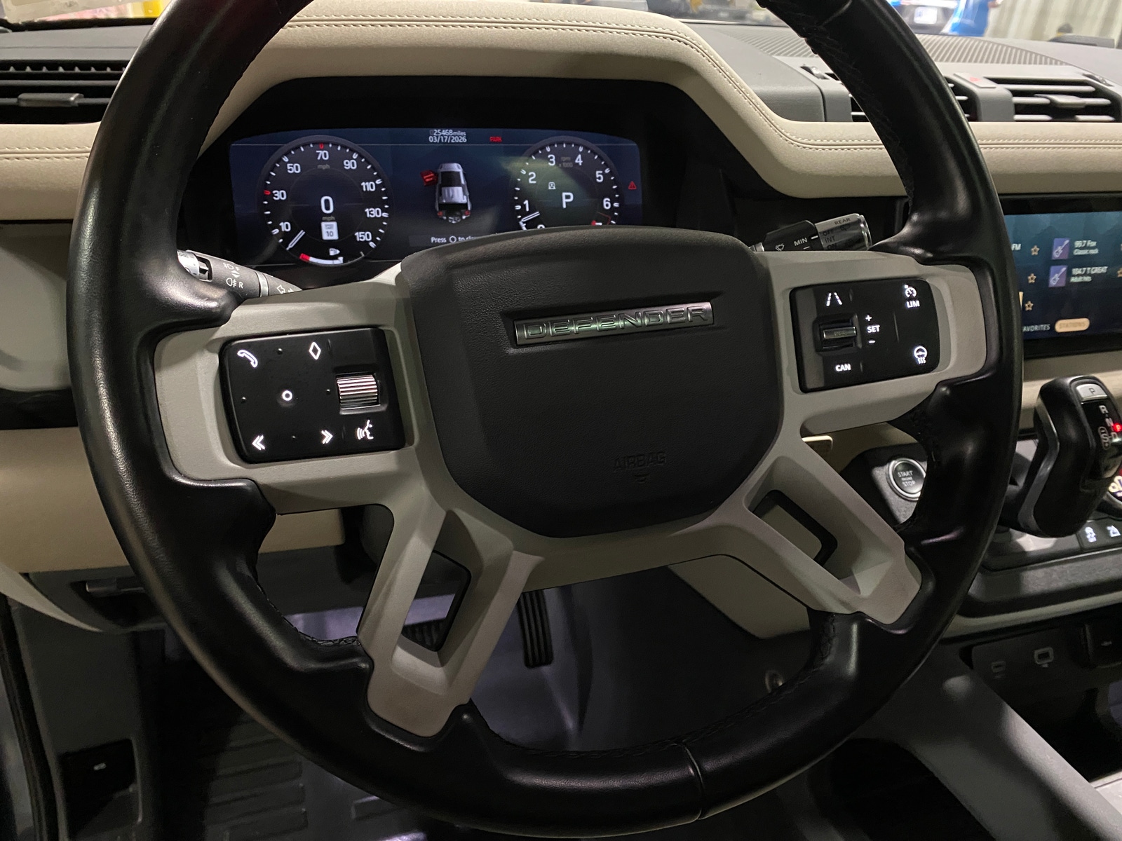 Thumbnail: 2021 Land Rover Defender - 4