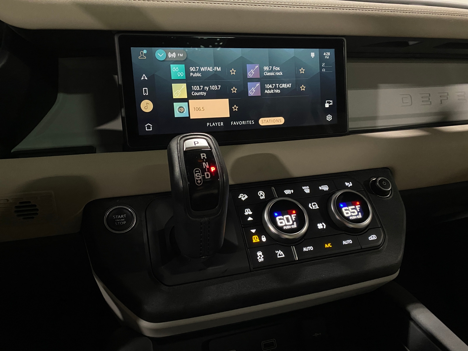 Thumbnail: 2021 Land Rover Defender - 3