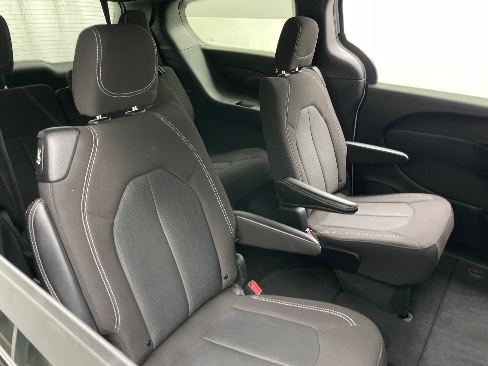 Thumbnail: 2024 Chrysler Pacifica - 6