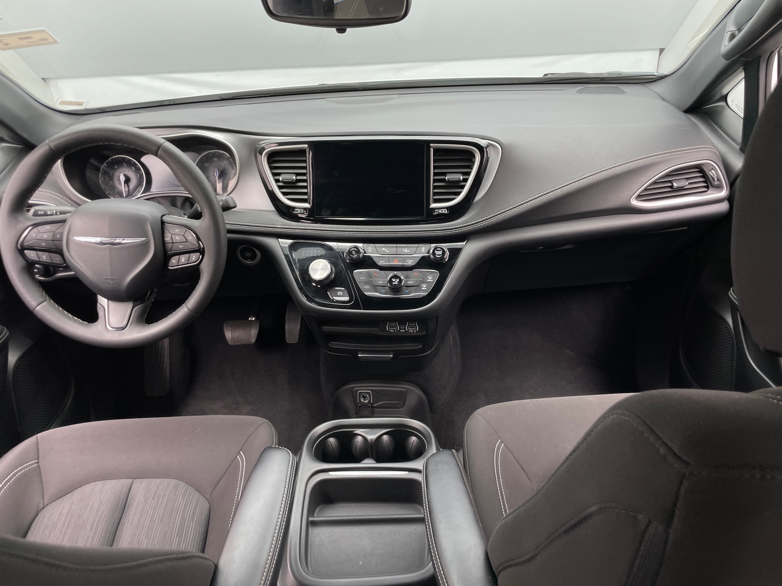 Thumbnail: 2024 Chrysler Pacifica - 3