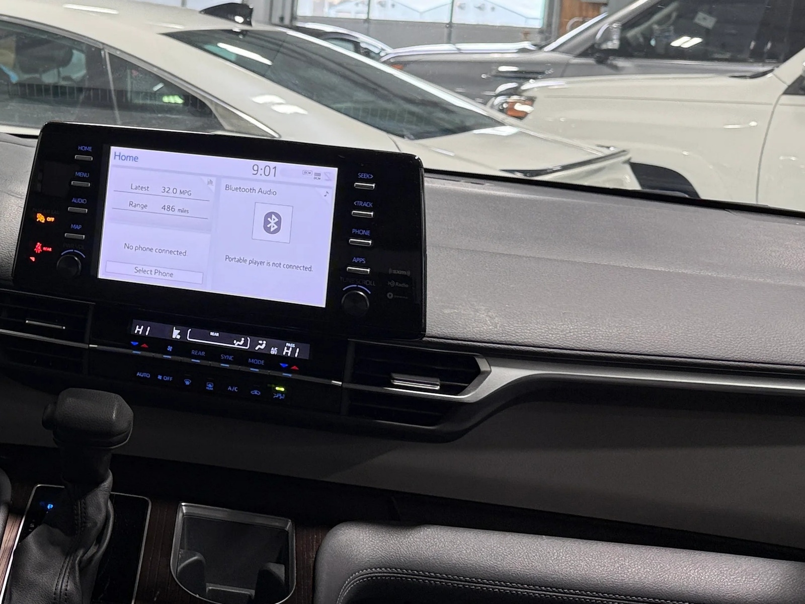 Thumbnail: 2023 Toyota Sienna - 3