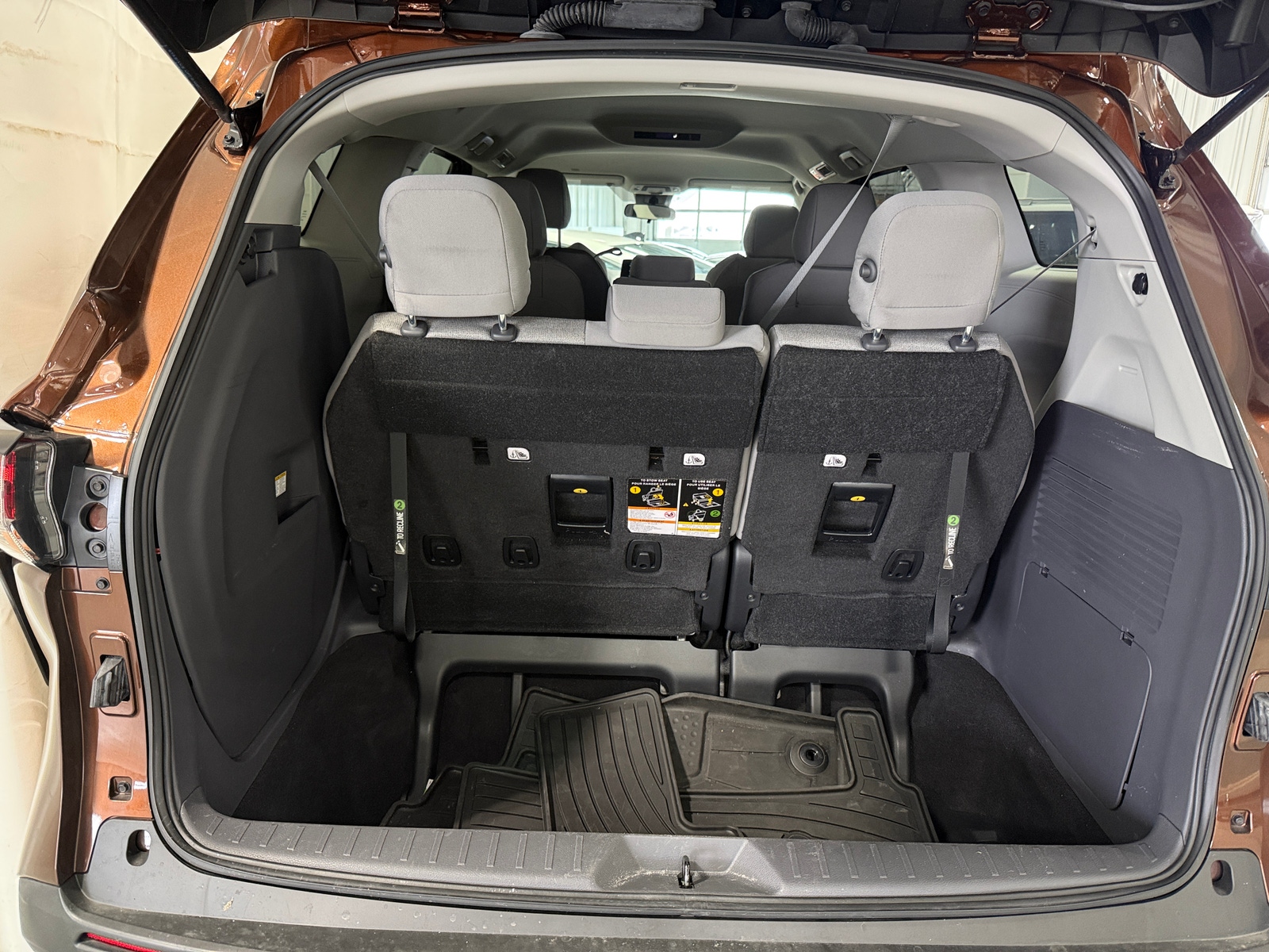 Thumbnail: 2023 Toyota Sienna - 7