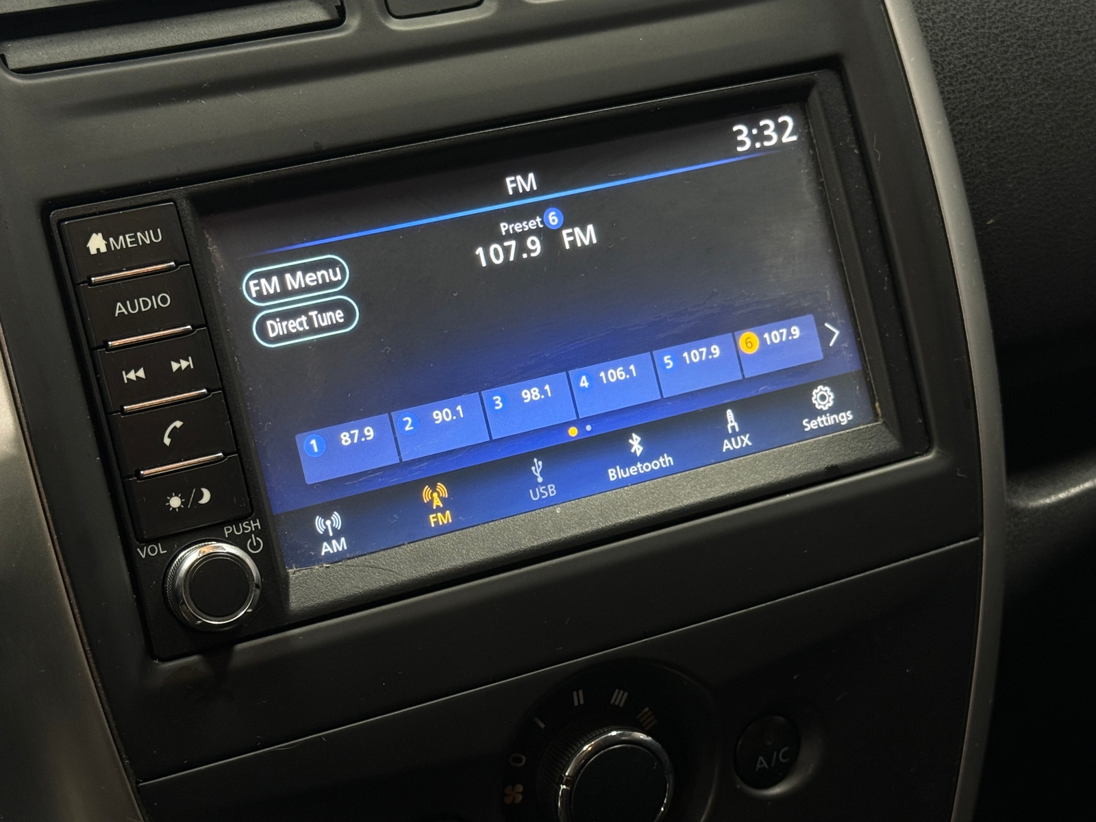 Thumbnail: 2019 Nissan Versa Note - 4