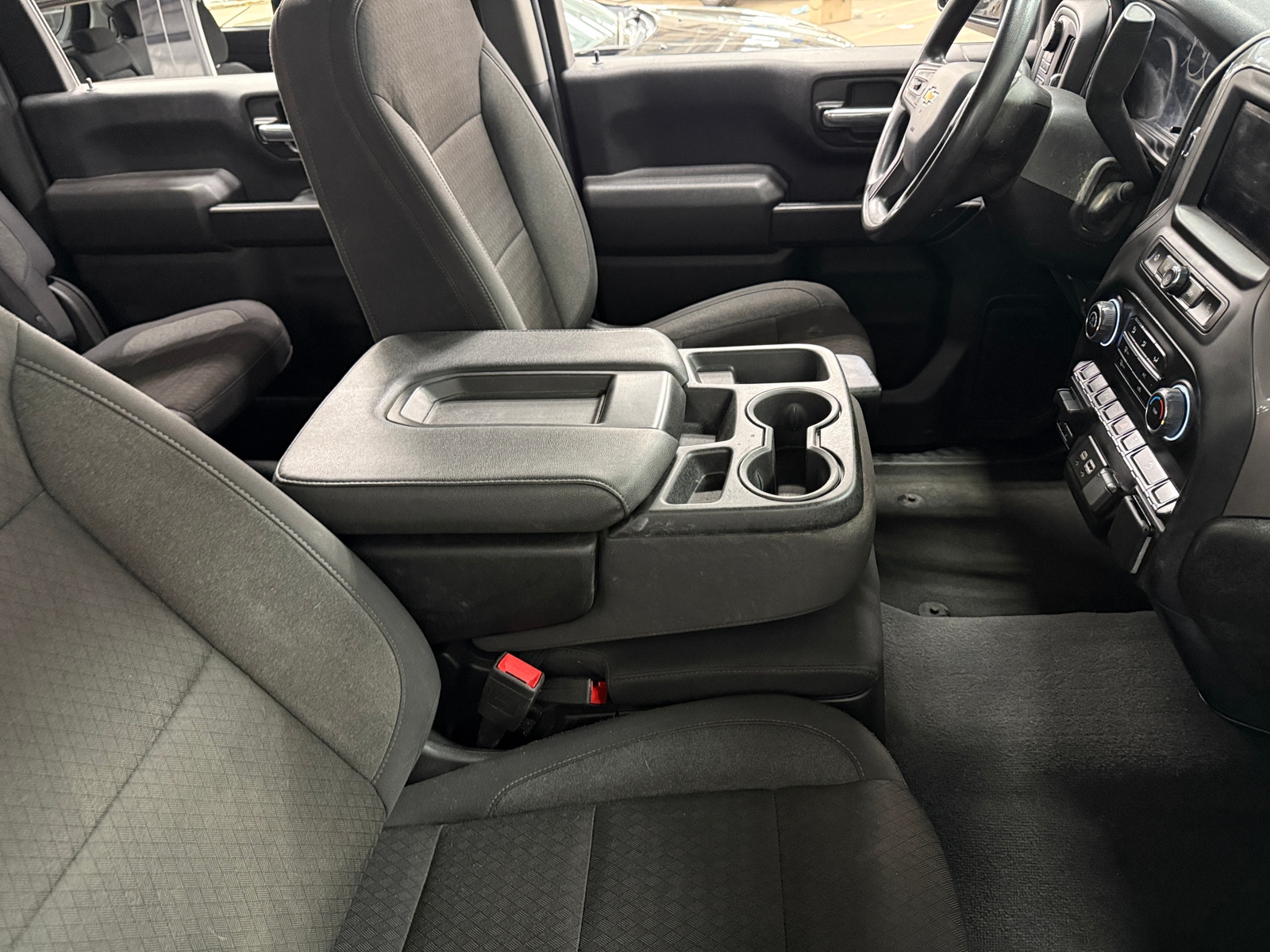 Thumbnail: 2024 Chevrolet Silverado 2500 - 2