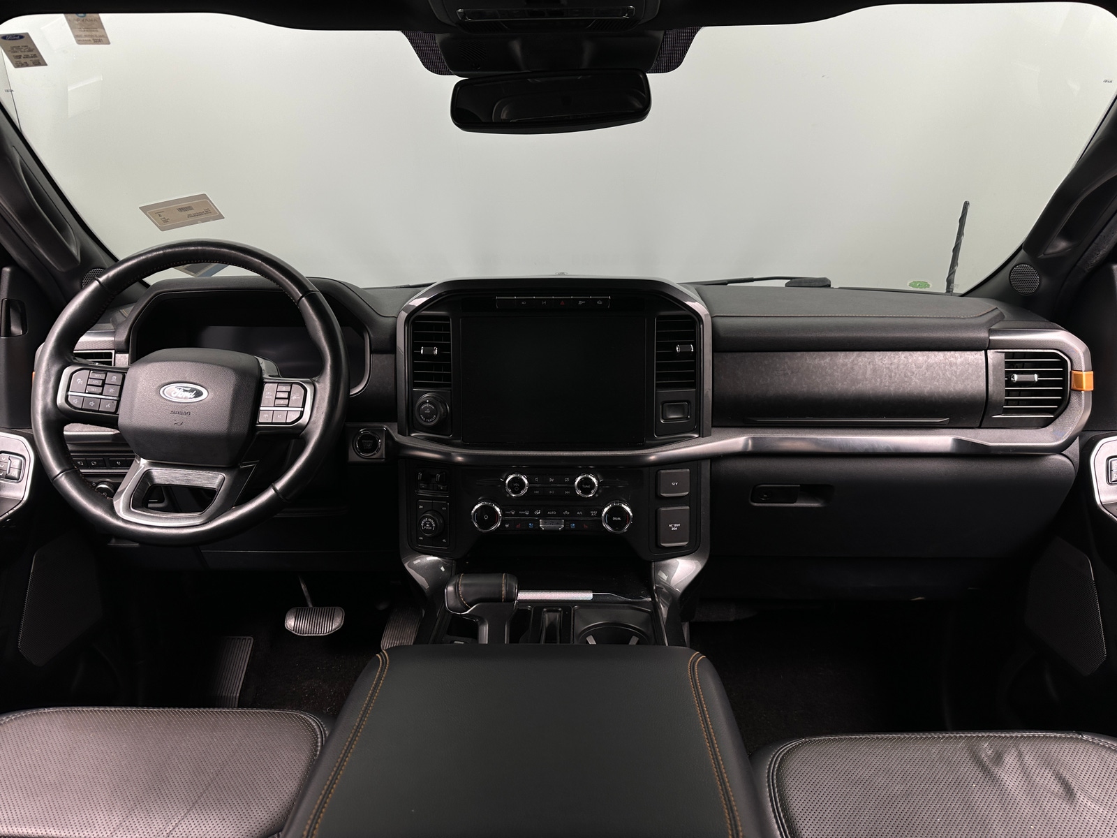 Thumbnail: 2022 Ford Econoline - 3