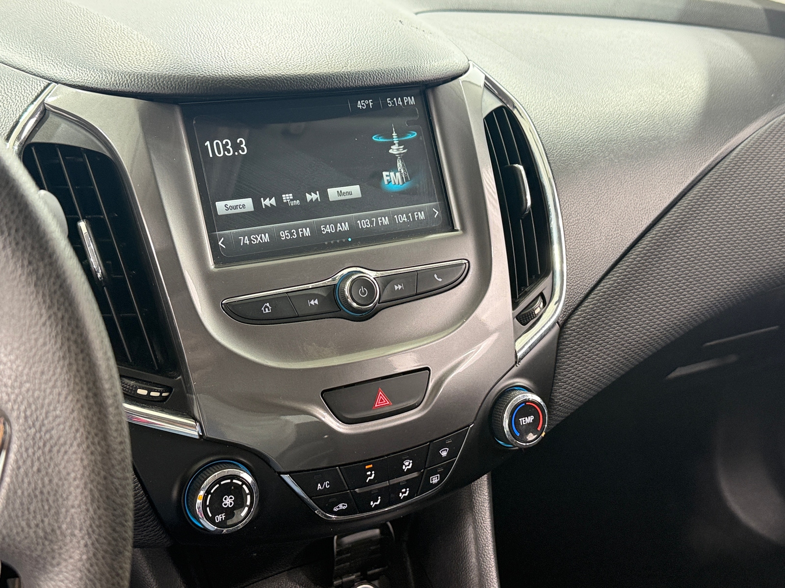 Thumbnail: 2017 Chevrolet Cruze - 4