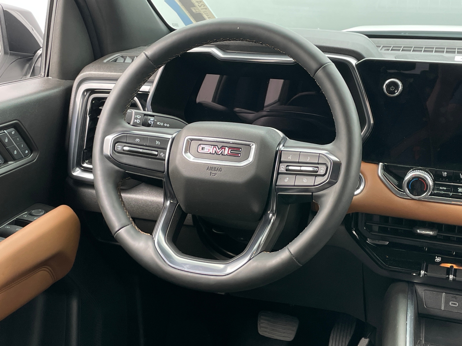 Thumbnail: 2024 GMC Canyon - 4