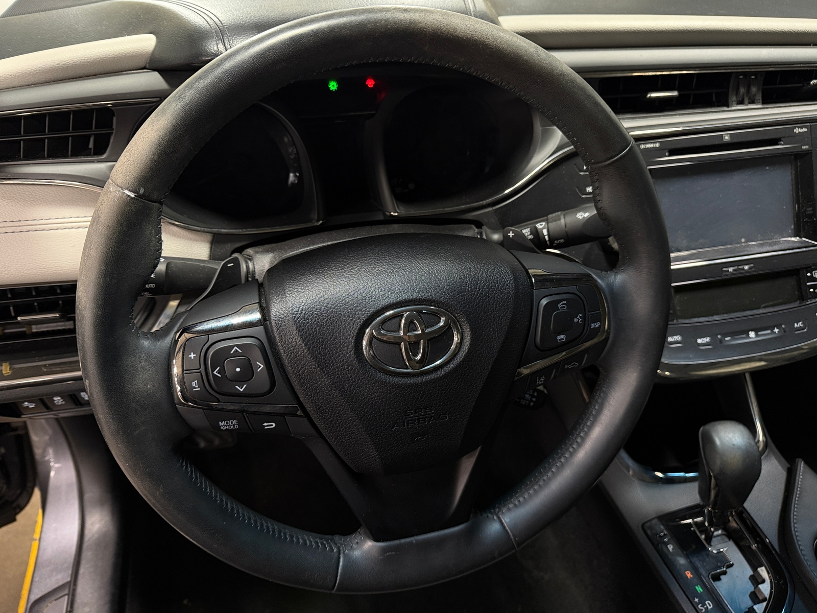 Thumbnail: 2016 Toyota Avalon - 4