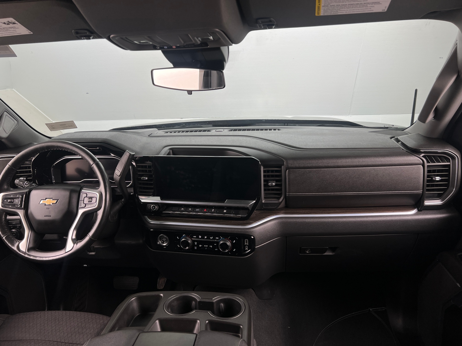 Thumbnail: 2022 Chevrolet Silverado 1500 - 3