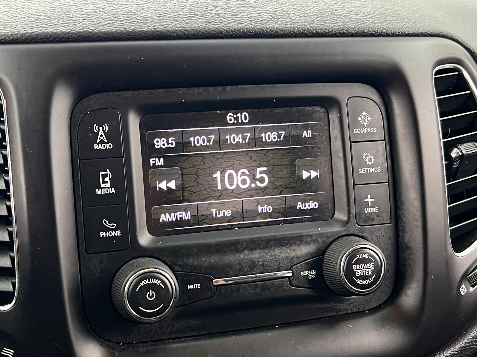 Thumbnail: 2018 Jeep Compass - 4