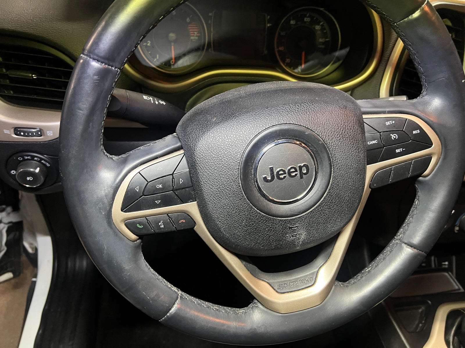 Thumbnail: 2018 Jeep Cherokee - 5