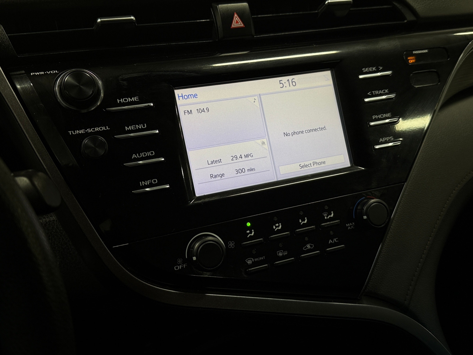 Thumbnail: 2018 Toyota Camry - 4