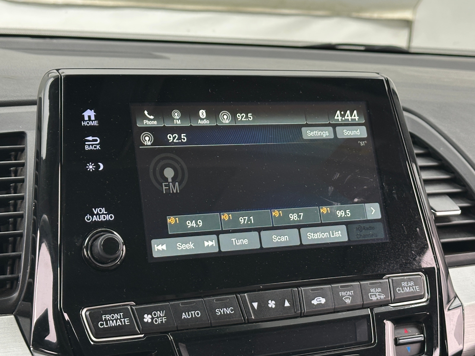 Thumbnail: 2018 Honda Odyssey - 3