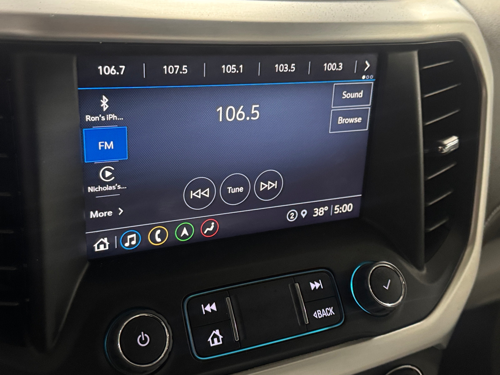 Thumbnail: 2023 GMC Acadia - 3