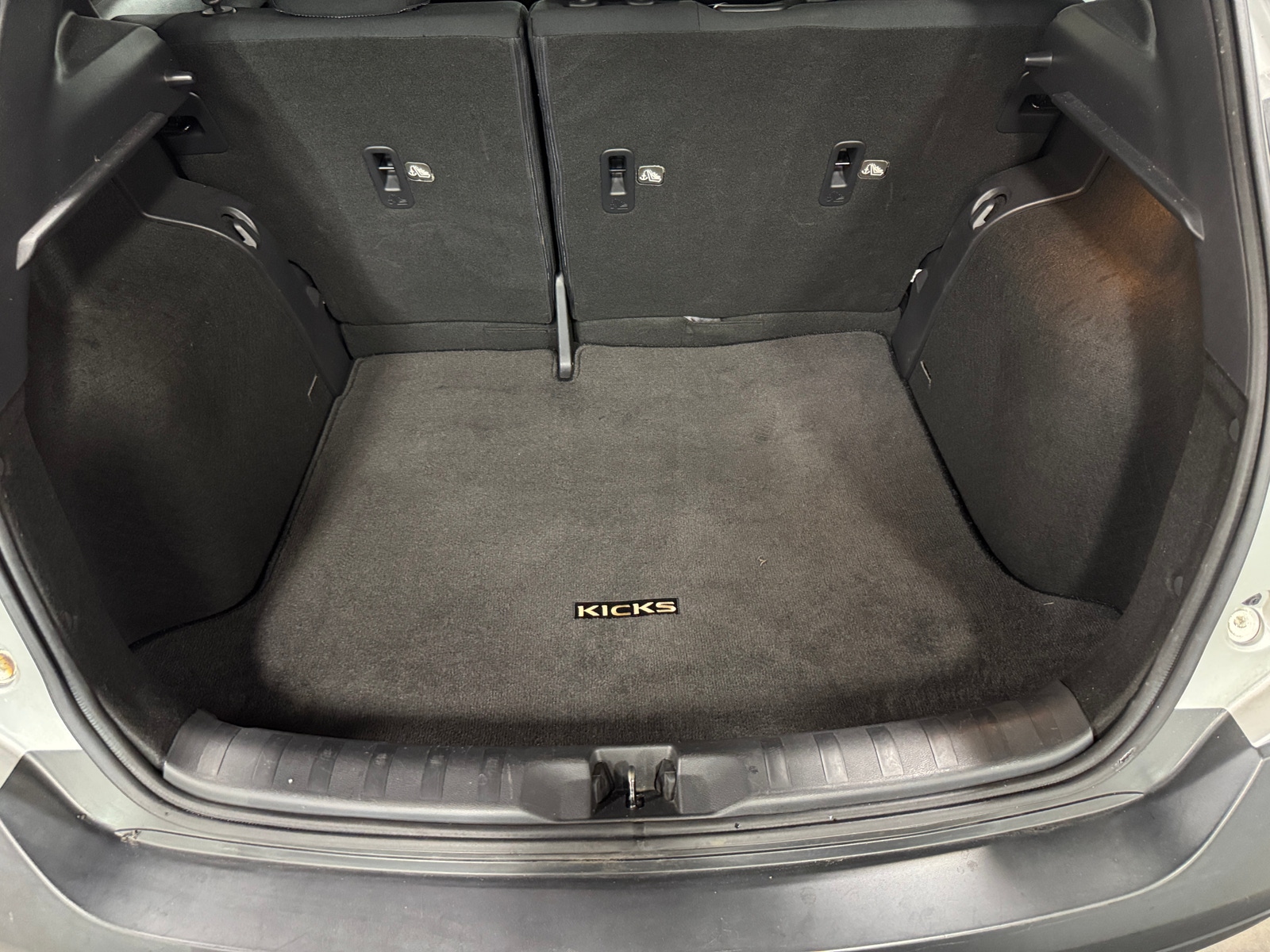 Thumbnail: 2019 Nissan Kicks - 7