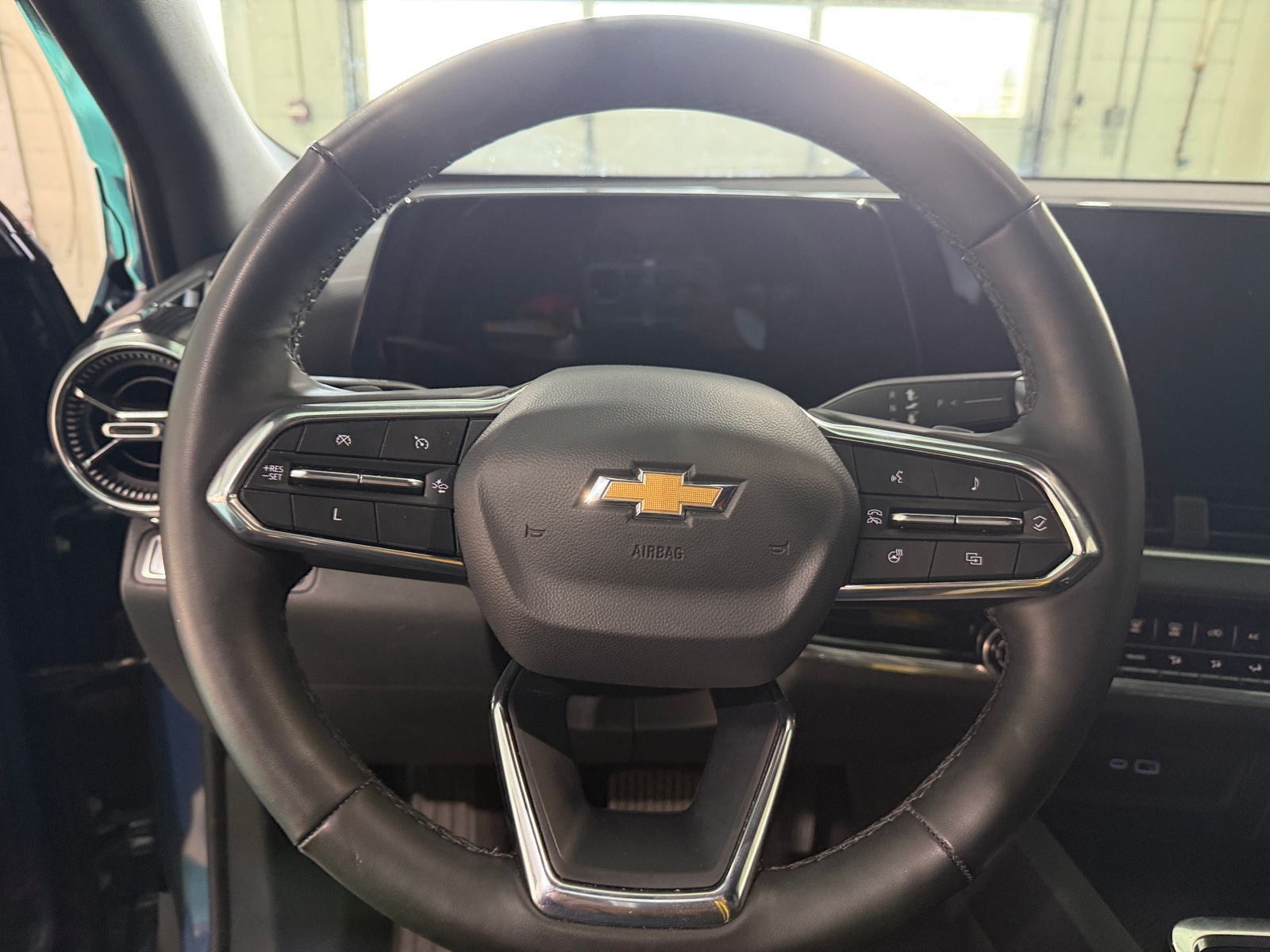 Thumbnail: 2025 Chevrolet Equinox - 5