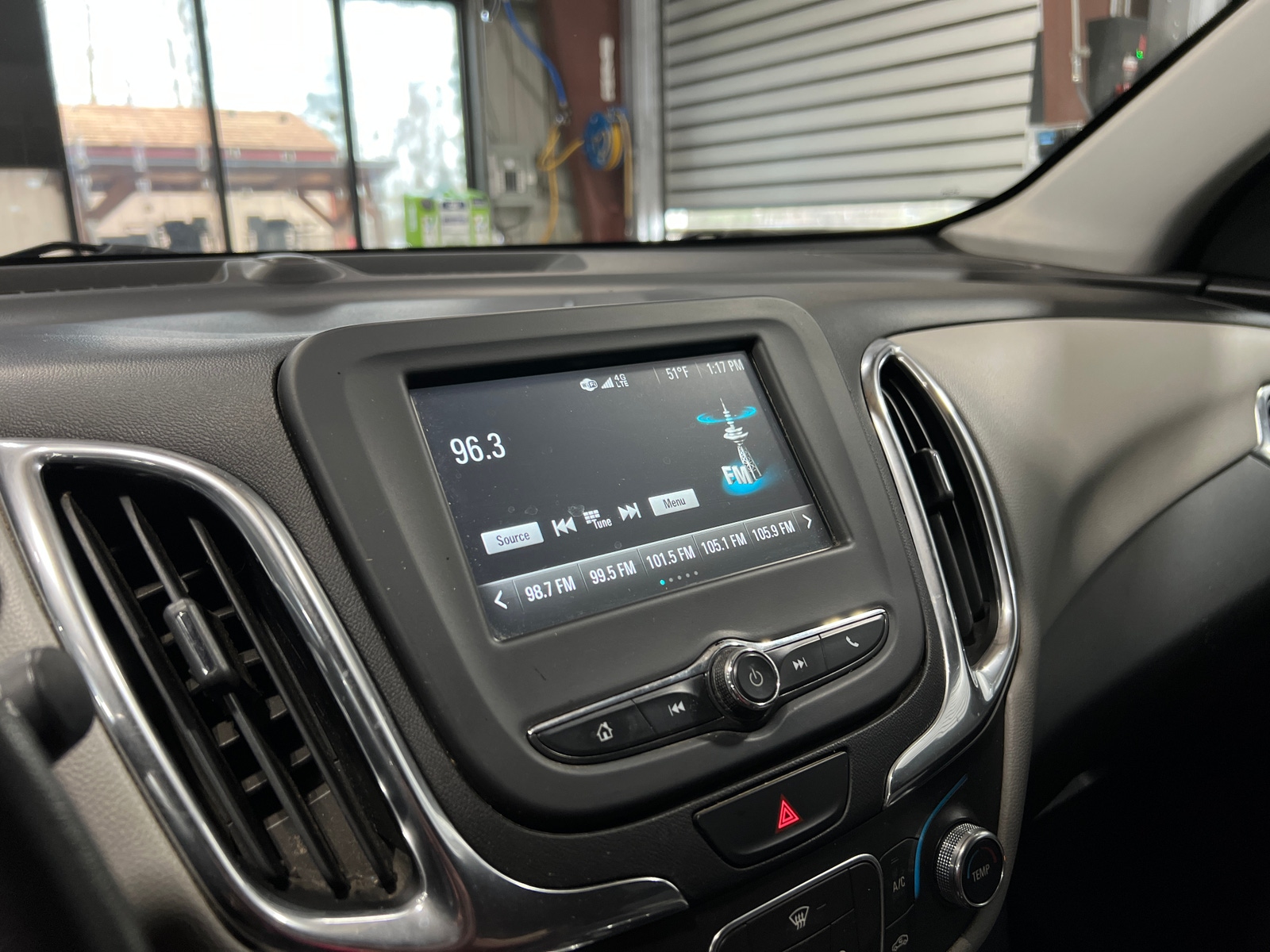 Thumbnail: 2018 Chevrolet Equinox - 4