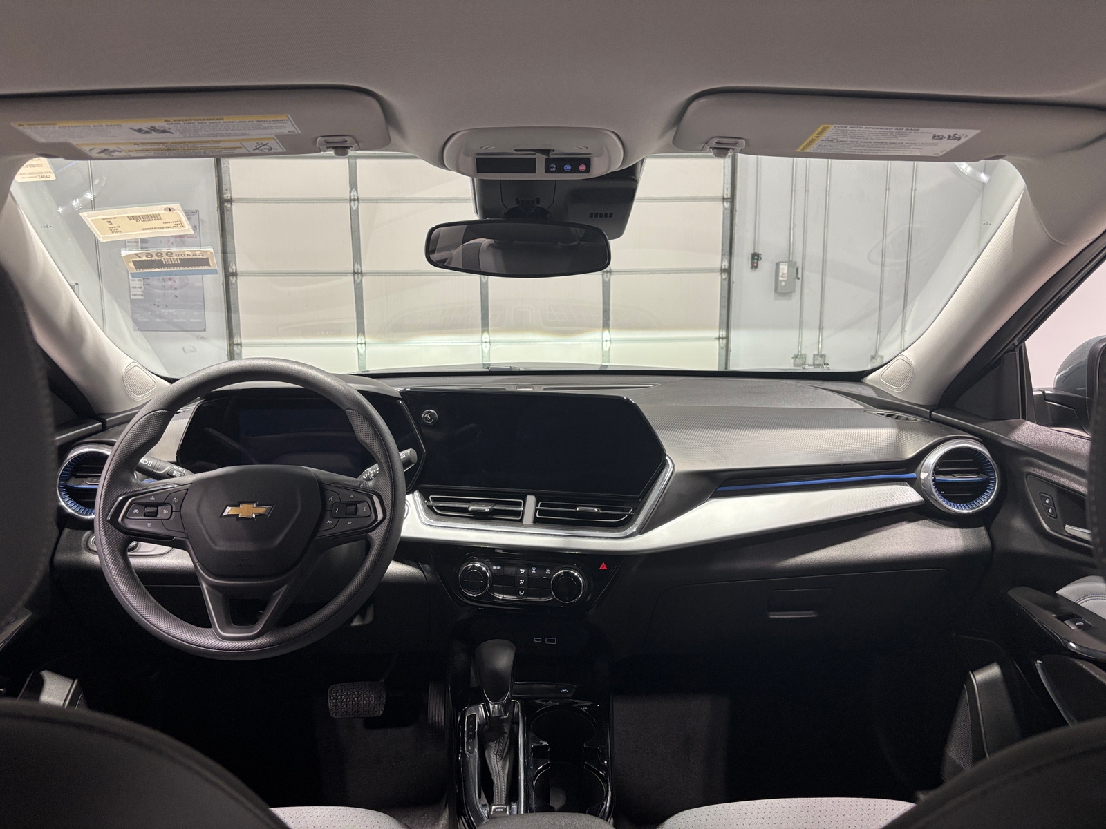 Thumbnail: 2025 Chevrolet Trax - 3