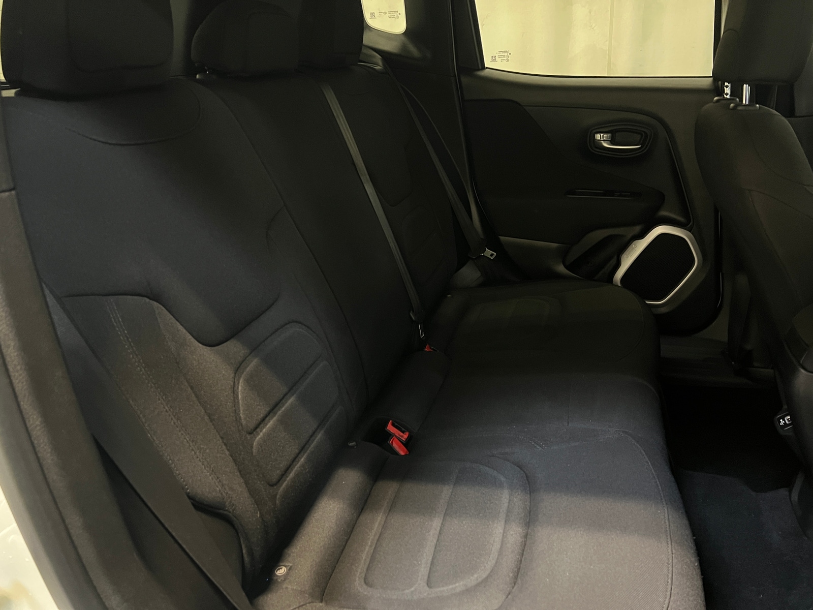 Thumbnail: 2018 Jeep Renegade - 6