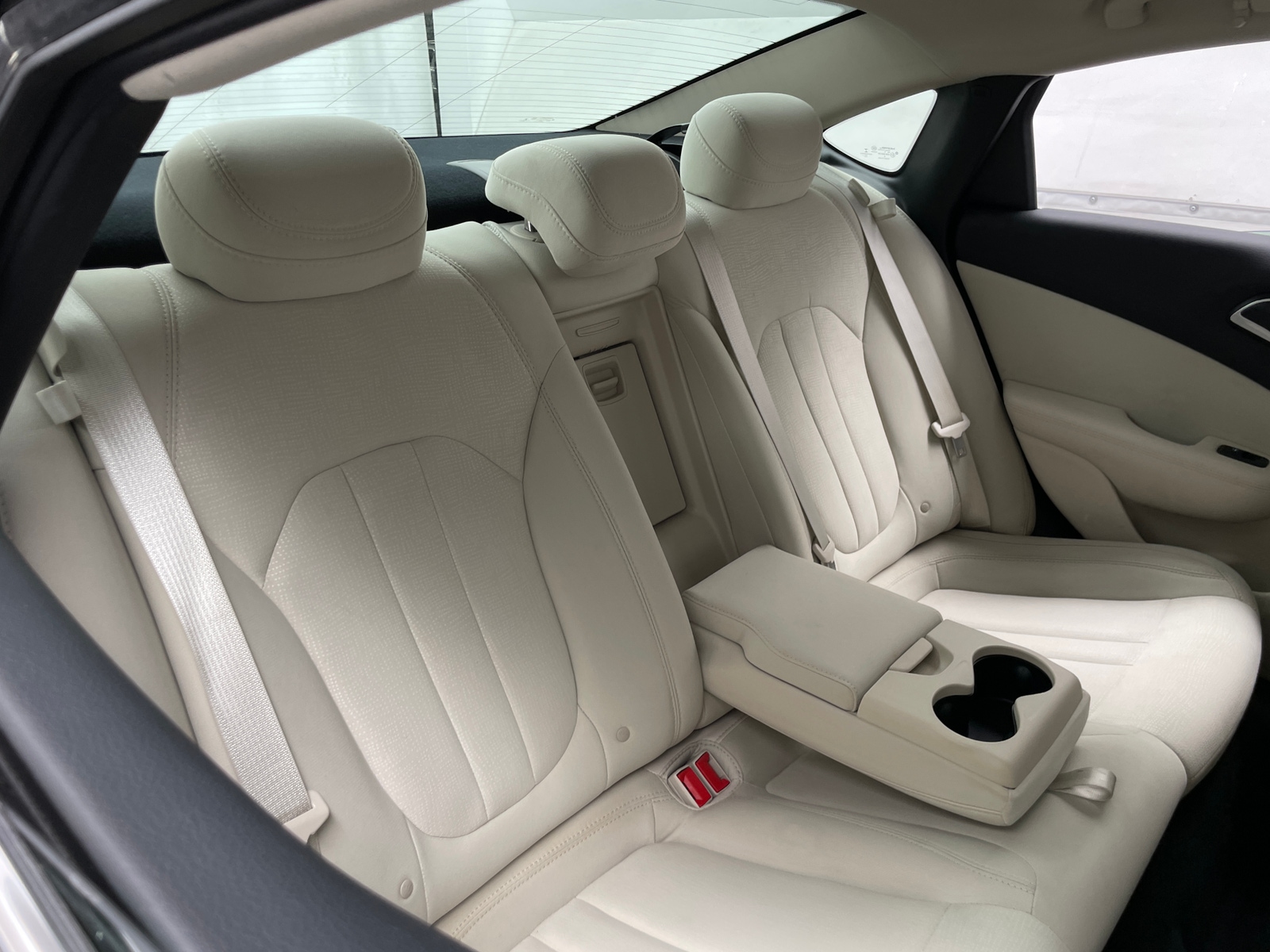 Thumbnail: 2016 Chrysler 200 - 6