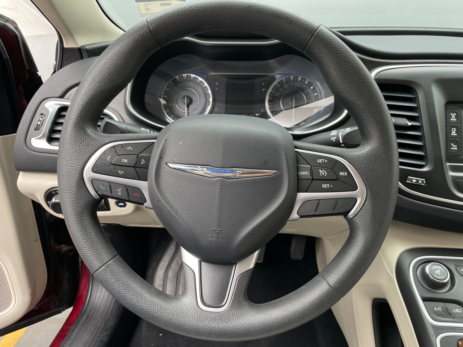 Thumbnail: 2016 Chrysler 200 - 5