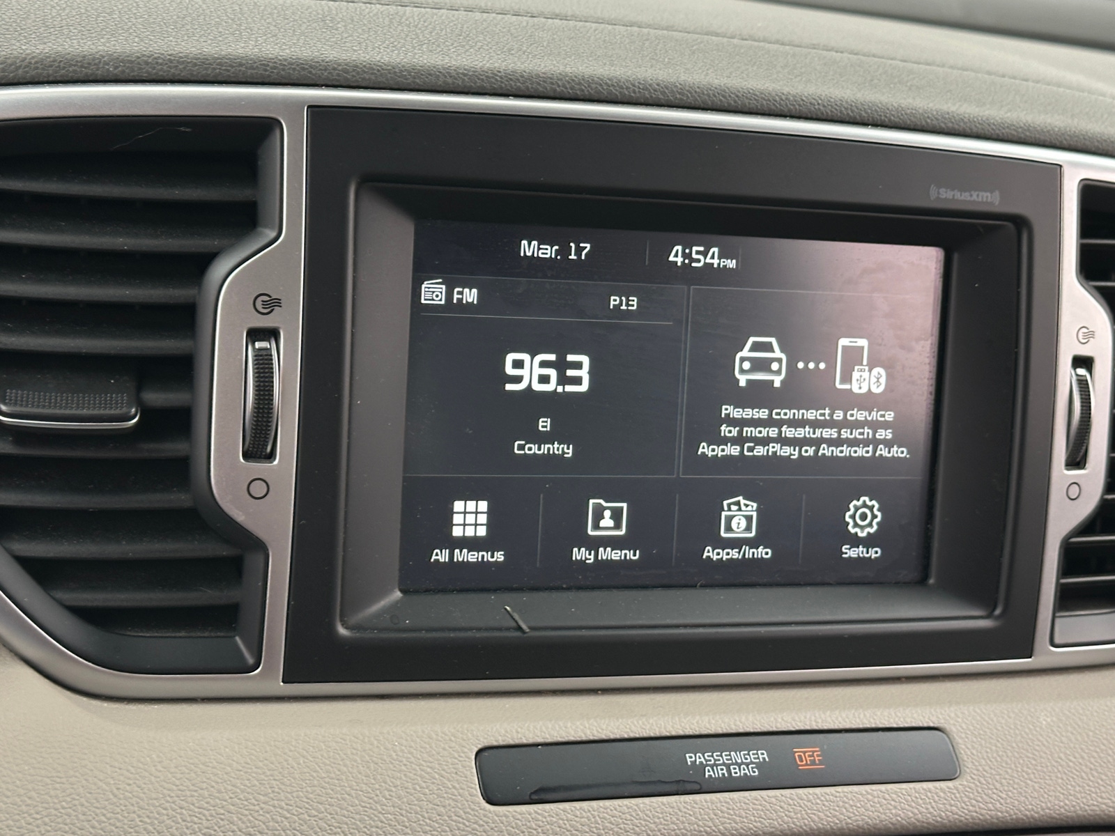 Thumbnail: 2017 Kia Sportage - 3