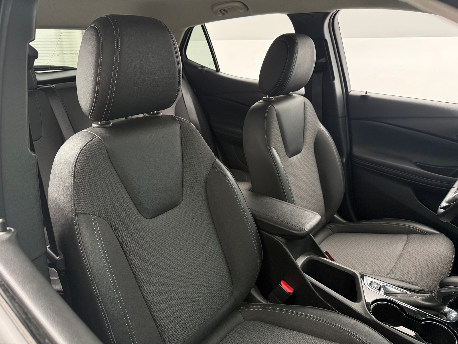 Thumbnail: 2025 Buick Encore GX - 2