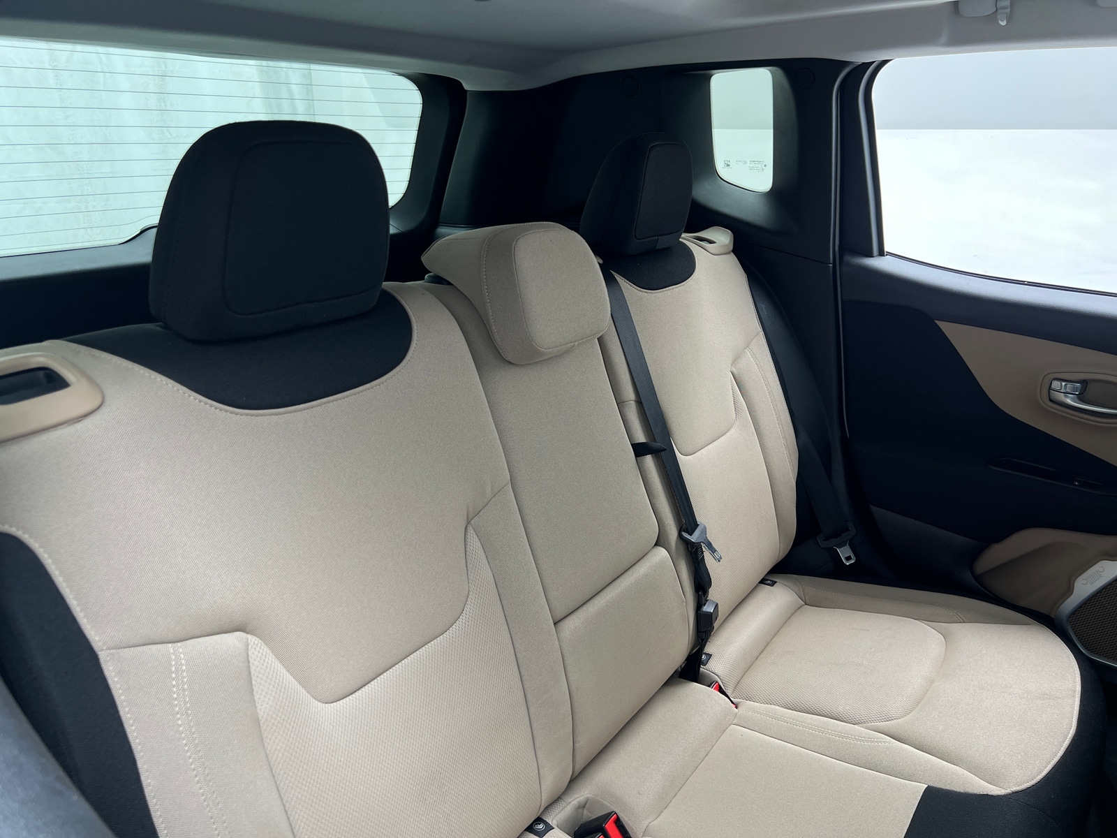 Thumbnail: 2015 Jeep Renegade - 6