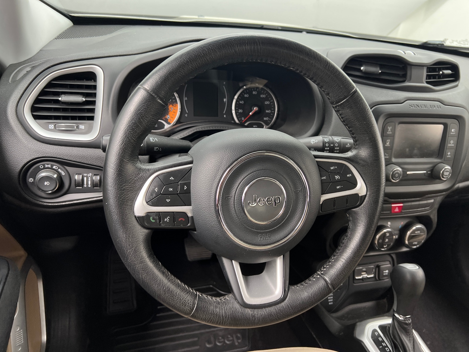 Thumbnail: 2015 Jeep Renegade - 5