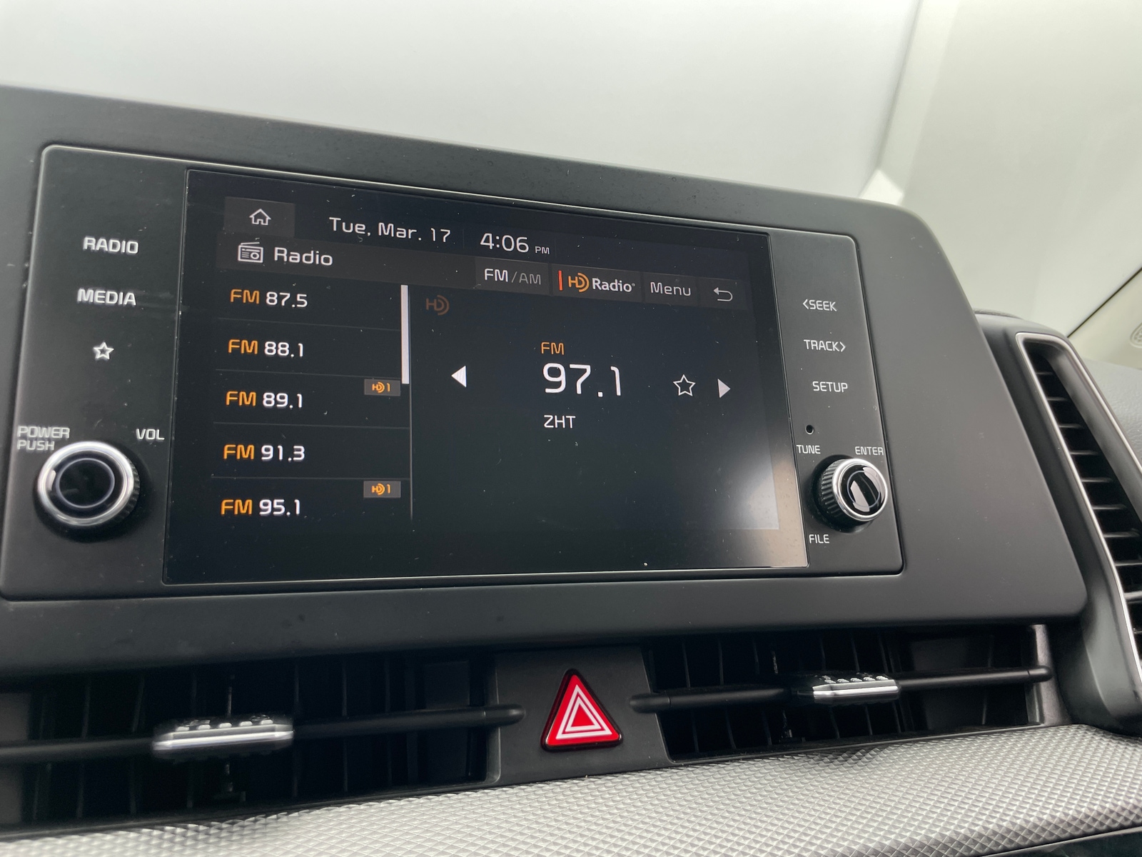 Thumbnail: 2025 Kia Sportage - 4