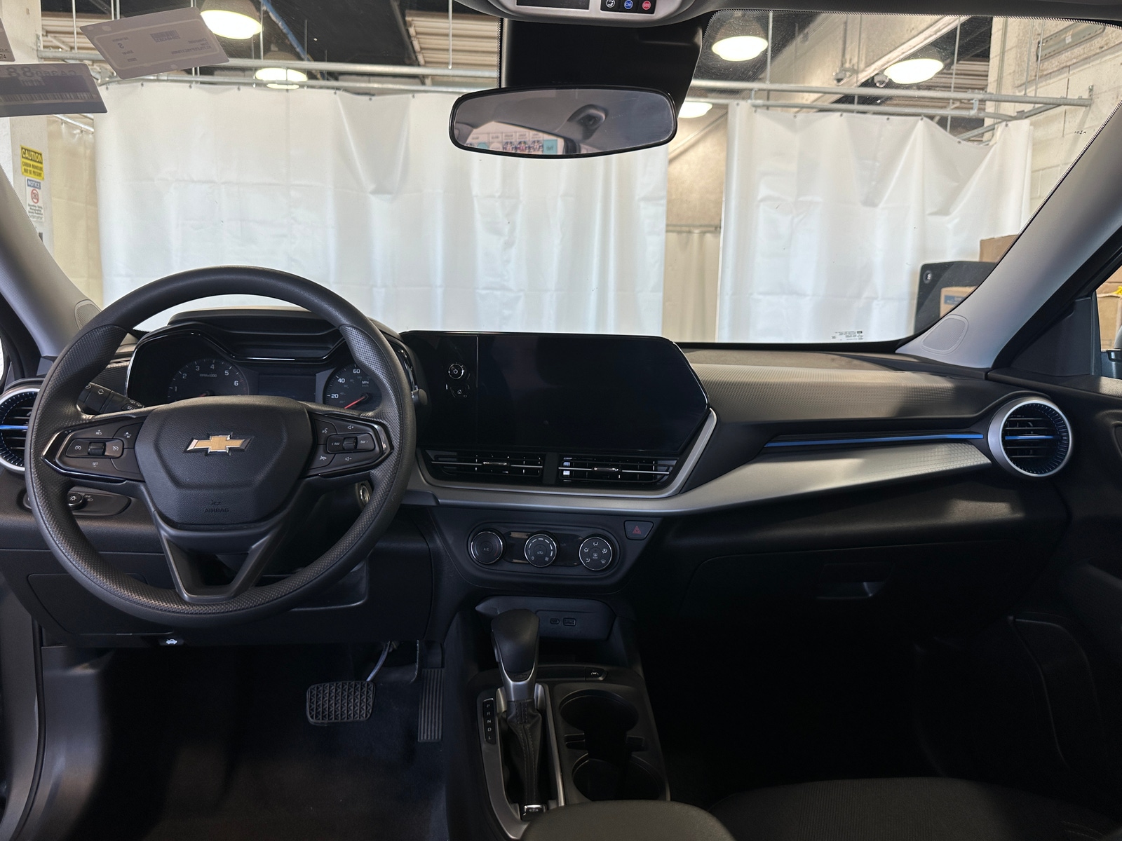 Thumbnail: 2025 Chevrolet Trax - 3