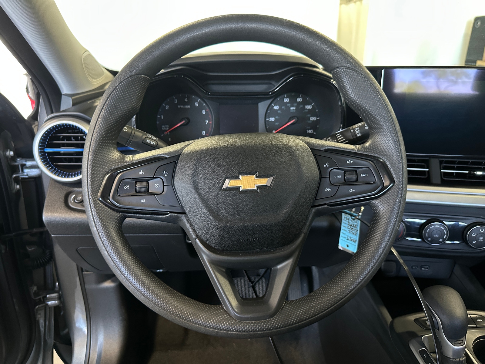 Thumbnail: 2025 Chevrolet Trax - 5